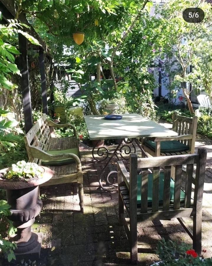 Apple Tree Cottage - Discover This Charming Home At Beautiful Canal In Our Idyllic Garden 豪达 外观 照片
